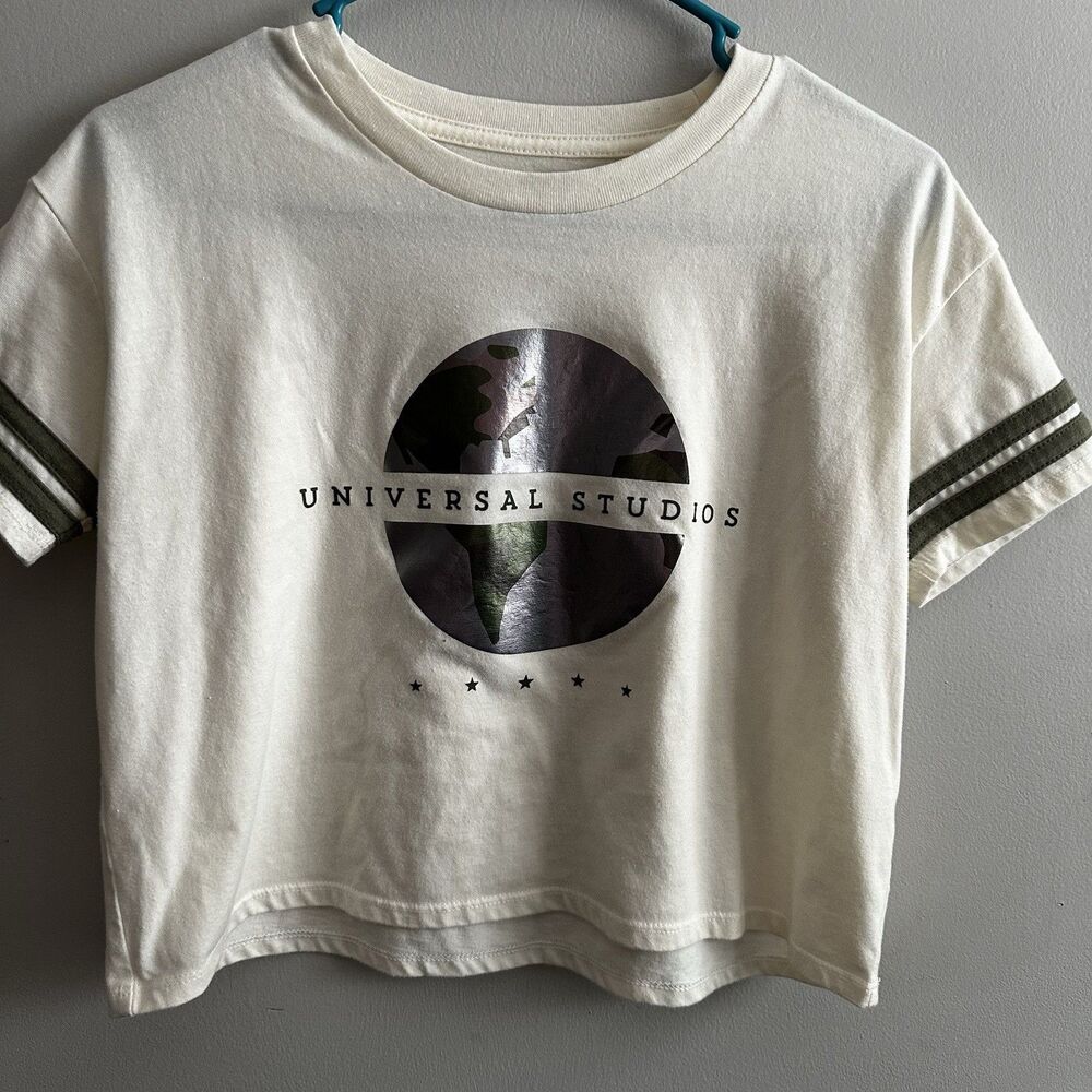 Universal Studios Globe Women’s Short Sleeve Crop Top Size S
